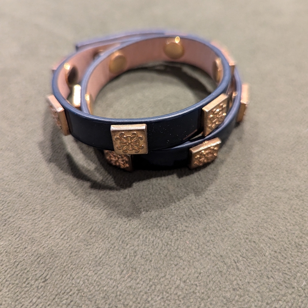 Rustic Cuff blue bracelet with logoed square gold plates with button clasp